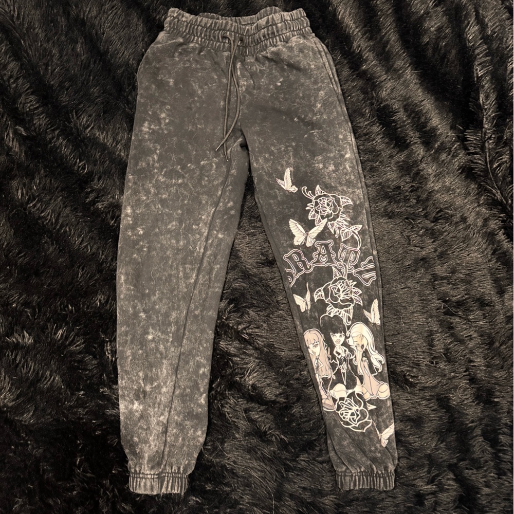 Bratz sweatpants